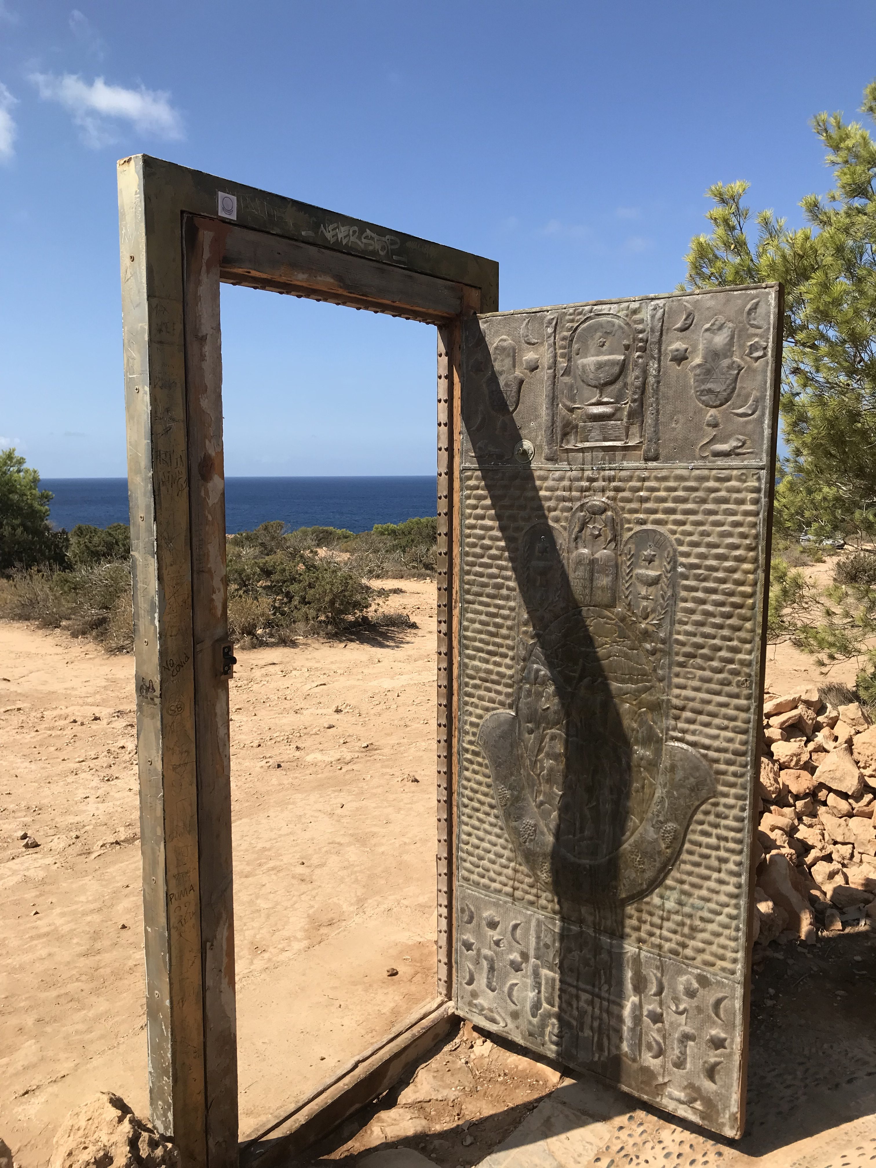 Qué ver en Ibiza - Puertas de Can Soleil