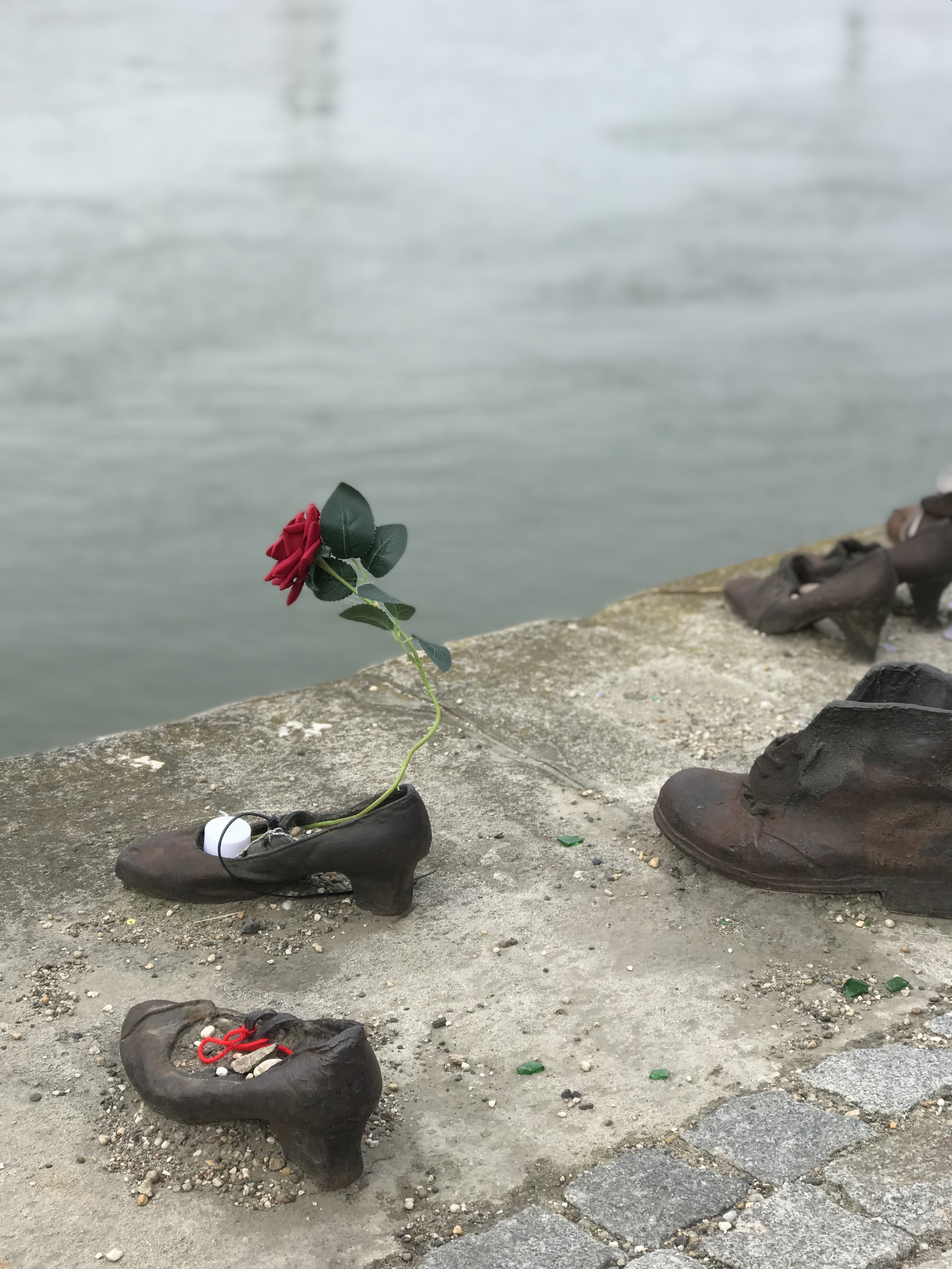 Qué ver en Budapest zapatos Danubio