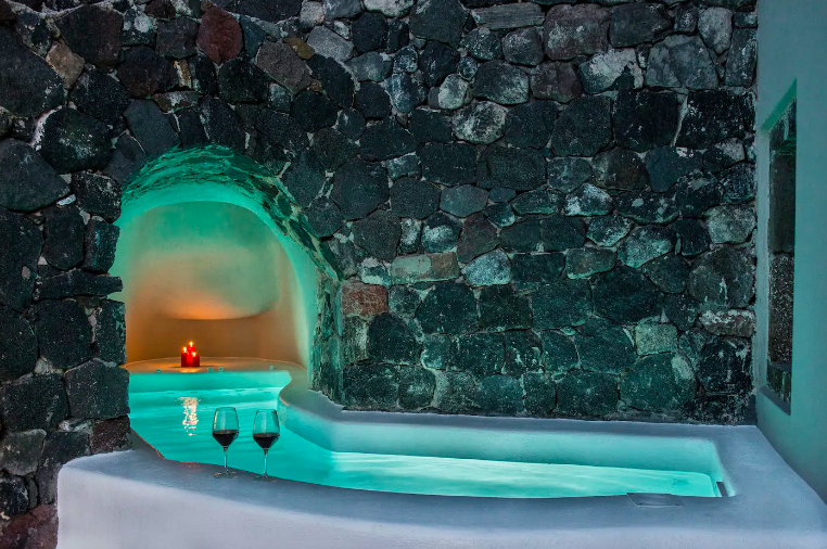 Las mejores villas de Santorini piscina cueva