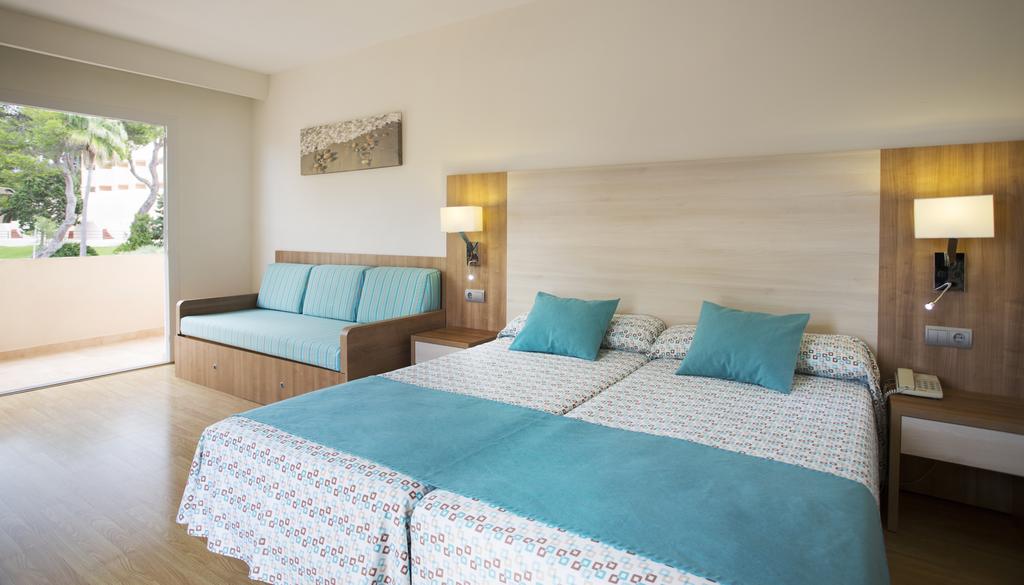 Los mejores hoteles de Ibiza Invisa Hotel Club Cala Blanca